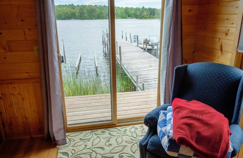 Cook Cabin | Ocean View Oak Narrows Retreat - Guest Rated 10/10