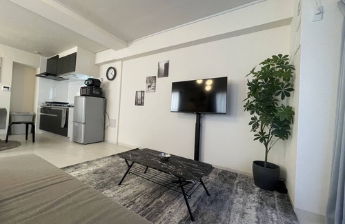 Matsubara Apartment | Experience Oak Stay Shimokitazawa: 5-Star Excellence Awaits