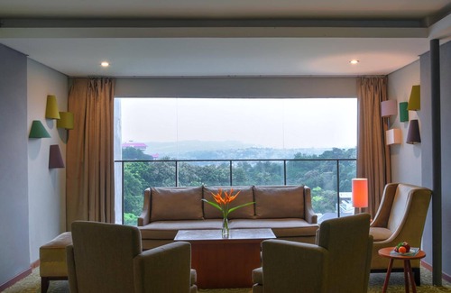 Semarang Hotel | Discover Oak Tree Emerald Semarang: Family-Friendly Retreat