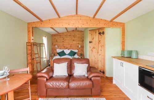 Low Catton House | Oak Tree Lodge
