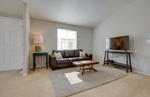 Oak View House | Oak View Home - Ideal Location Near Beaches and Trails