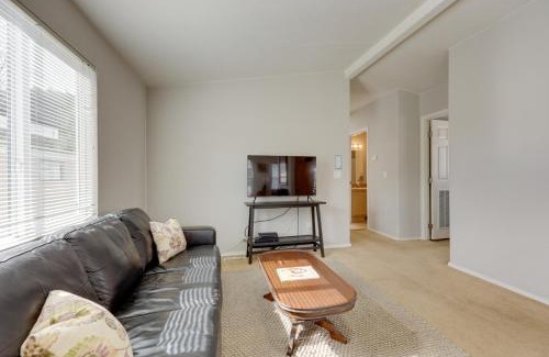Oak View House | Oak View Home - Ideal Location Near Beaches and Trails