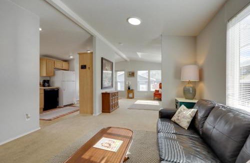 Oak View House | Oak View Home - Ideal Location Near Beaches and Trails