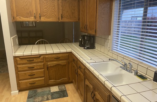 Visalia House | Discover Oak West Home: Family-Friendly with Spa & Hot Tub