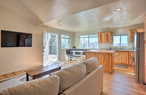 Yosemite Forks House | Oakhurst Duplex: Ideal Retreat Near Yosemite National Park