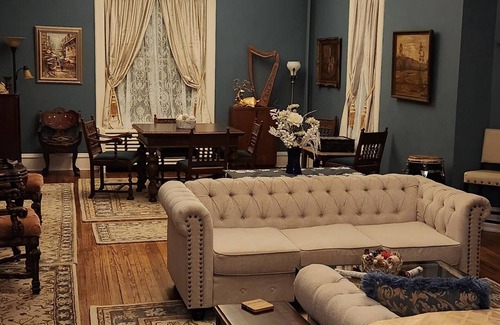 Menomonie Bed & Breakfast | Experience Oaklawn Inn LLC: 4-Star Comfort & Dining Delights