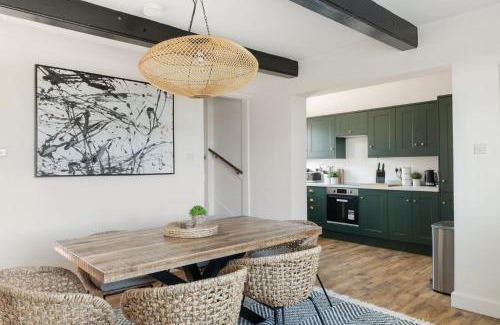Southwell House | Experience Oakmere Farmhouse: Guest Rated 10/10 with Dining