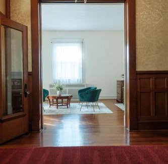 Ironton Villa | Experience Historic Oakridge House in Downtown Ironton