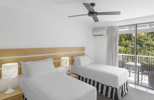 Port Douglas Hotel | Relax at Oaks Port Douglas Resort - 4-Star Oasis with Pool