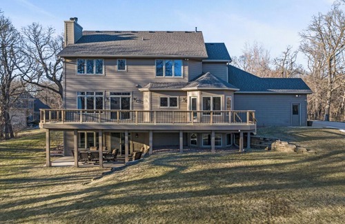 Grimes House | Oaktree Haven - Luxurious Nature Retreat