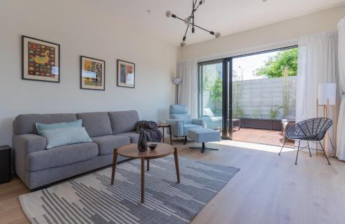Nelson City Centre Villa | Family-Friendly Retreat at Oaktree House - 4-Star Comfort