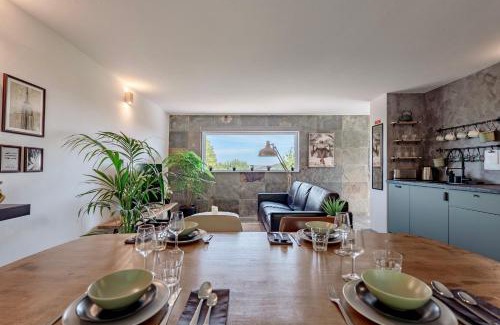 Santarem House | Experience OakTree Villa: Oceanfront Retreat with Pool