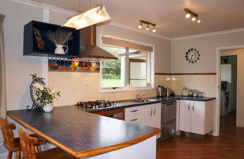 Oakura Villa | Exceptional Oceanfront Memories at McFarlane in Oakura