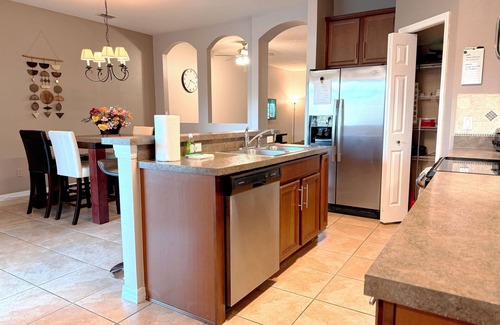 West Kissimmee House | Discover Oakwater Resort: 3BR Townhouse Near Disney!