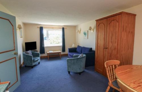 Kingsteignton Apartment | Oakwood