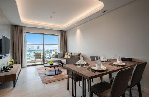 Quang An Apartment | Inviting Oakwood Residence Hanoi: 5-Star Comfort Awaits