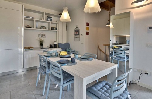 Gaino Apartment | Oasi blu dell'Oliveto Rebomaholidays - with pool and big garden
