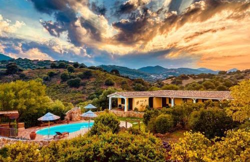 San Lorenzo Bed & Breakfast | Idyllic Agriturismo Muru Idda with Pool and Ocean Views