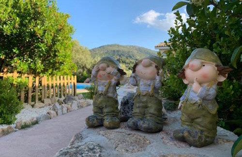 San Lorenzo Bed & Breakfast | Idyllic Agriturismo Muru Idda with Pool and Ocean Views