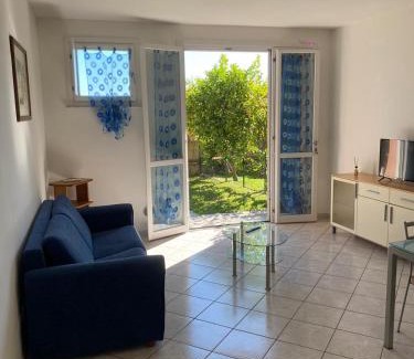 San Terenzo Apartment | Oasi Verde 2: Family and Pet-Friendly Retreat Awaits