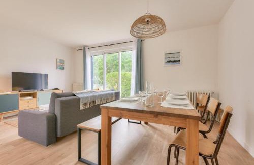 Audenge House | Relaxing Oasis à Audenge with Pool and Family-Friendly Garden