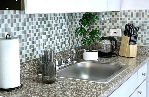 Edgewater Apartment | Convenient Oasis Studio Near Miami Beach with Spa & Kitchen