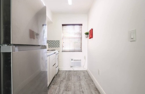 Edgewater Apartment | Oasis-15: 5 Min to Miami Beach with Spa & Kitchen Amenities