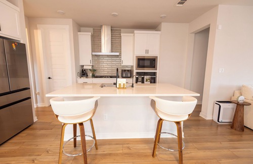 Buda House | Oasis: 3BR, 2.5BA, pets allowed.