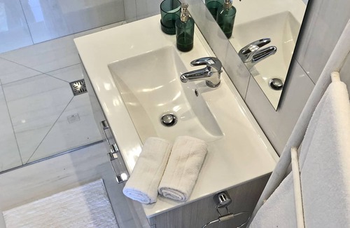 Casalabate Cottage | Relaxing Oasis Near the Sea - Villa Zara Awaits You