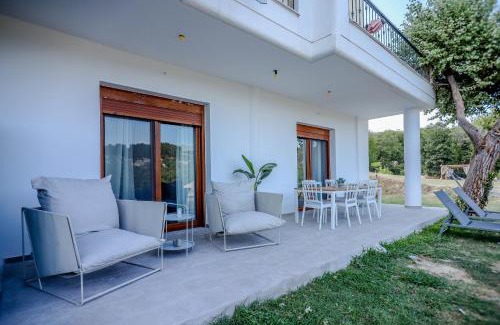 Serres Apartment | Inviting Oasis Acropolis Serres Near City Center, 9.3/10
