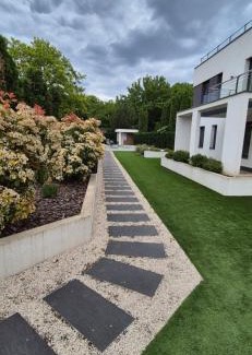 Hajduszoboszlo Apartment | Discover Oasis Apartman: Guest Rated 9.8 with Pool Access