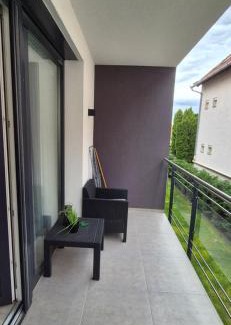 Hajduszoboszlo Apartment | Discover Oasis Apartman: Guest Rated 9.8 with Pool Access