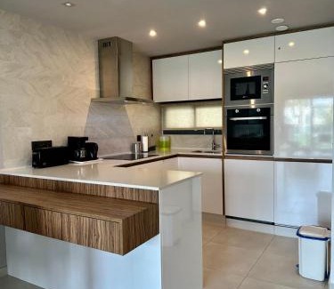 Guardamar del Segura Apartment | Relax at Oasis Beach: 4-Star Retreat with Pool & Spa
