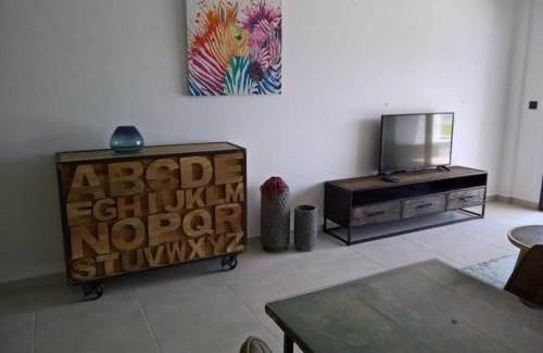 Guardamar del Segura Apartment | Beachfront Oasis X 106: Family-Friendly with Spa & Pool
