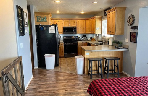 Garden City House | Exceptional Oasis @ Bear Lake: Hot Tub, Deck & Theatre Room