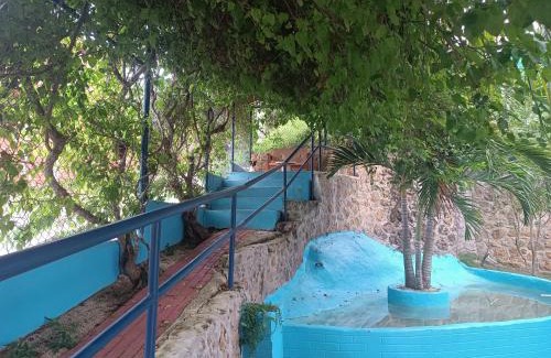 Paluato House | Discover Oasis Blue: Pet-Friendly Retreat with Pool