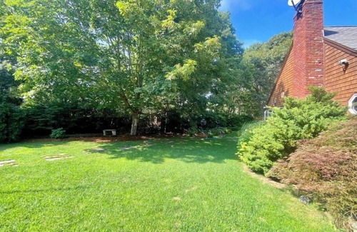 North Eastham House | Oasis by the Bay: Hot Tub & Ocean Views near Seashore