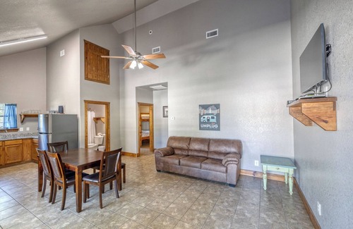 Concan Cabin | Oasis Cabin #2 on the Frio