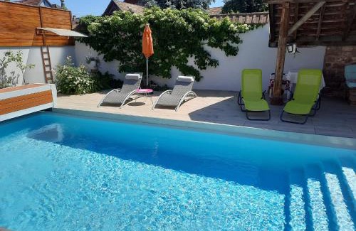 Valff House | Oasis d'Alsace: Oceanfront Escape with Pool & Restaurant