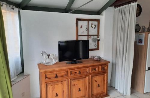 Valff House | Oasis d'Alsace: Oceanfront Escape with Pool & Restaurant