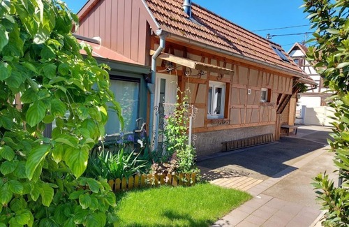 Valff House | Relaxing Oasis d'Alsace: Pool and Ocean View Awaits
