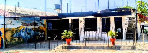 Tolu House | Pet-Friendly Oasis de Tolú: Family-Friendly Getaway Awaits