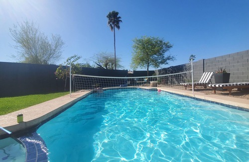 Chandler House | Oasis Desert Retreat: Pool, Ocean Views & Spa Experience