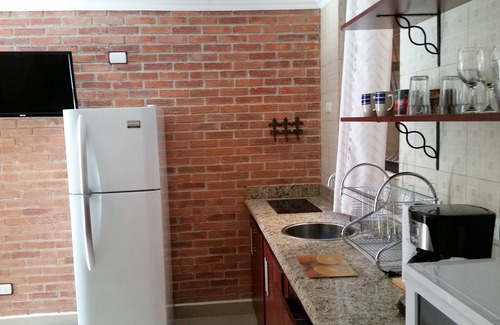 Amon Apartment | Historic Retreat Steps from Botanical Garden with Spa Access