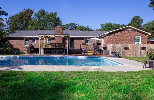 Wilmington House | Perfect Oasis for Groups: Pool, Ocean Views & Pet-Friendly