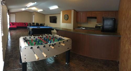 Big Lake Hotel | Pet-Friendly Oasis Lodge with Pool & Family Amenities