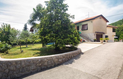 Mihotici Apartment | Tranquil Oasis of Peace near Opatija with Ocean Views