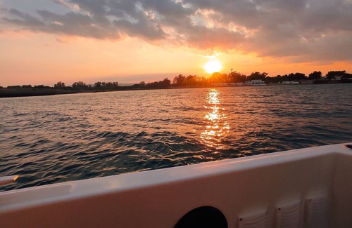 Arenella House | Tranquil Retreat Minutes from the Beach - Guest Rated 9.8