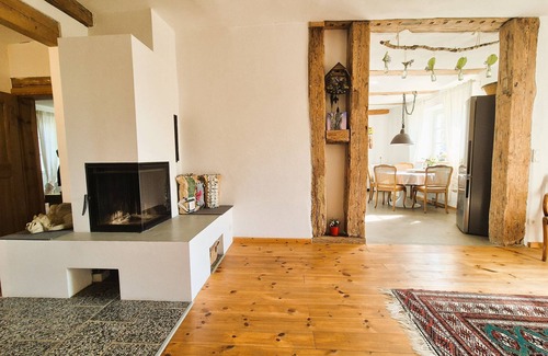 Faulenrost House | Tranquil Getaway by the Lake - Guest Rated 10/10