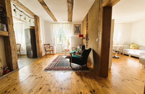 Faulenrost House | Tranquil Getaway by the Lake - Guest Rated 10/10
